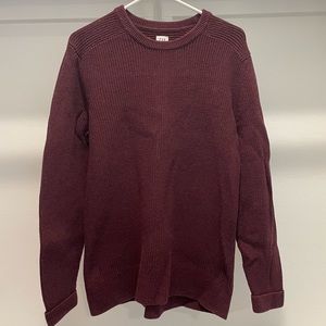 Men’s Gap maroon knit sweater